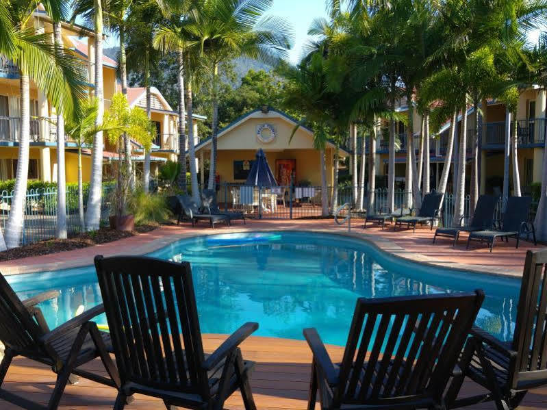 At Beach Court Holiday Villas Эйрли-Бич Экстерьер фото