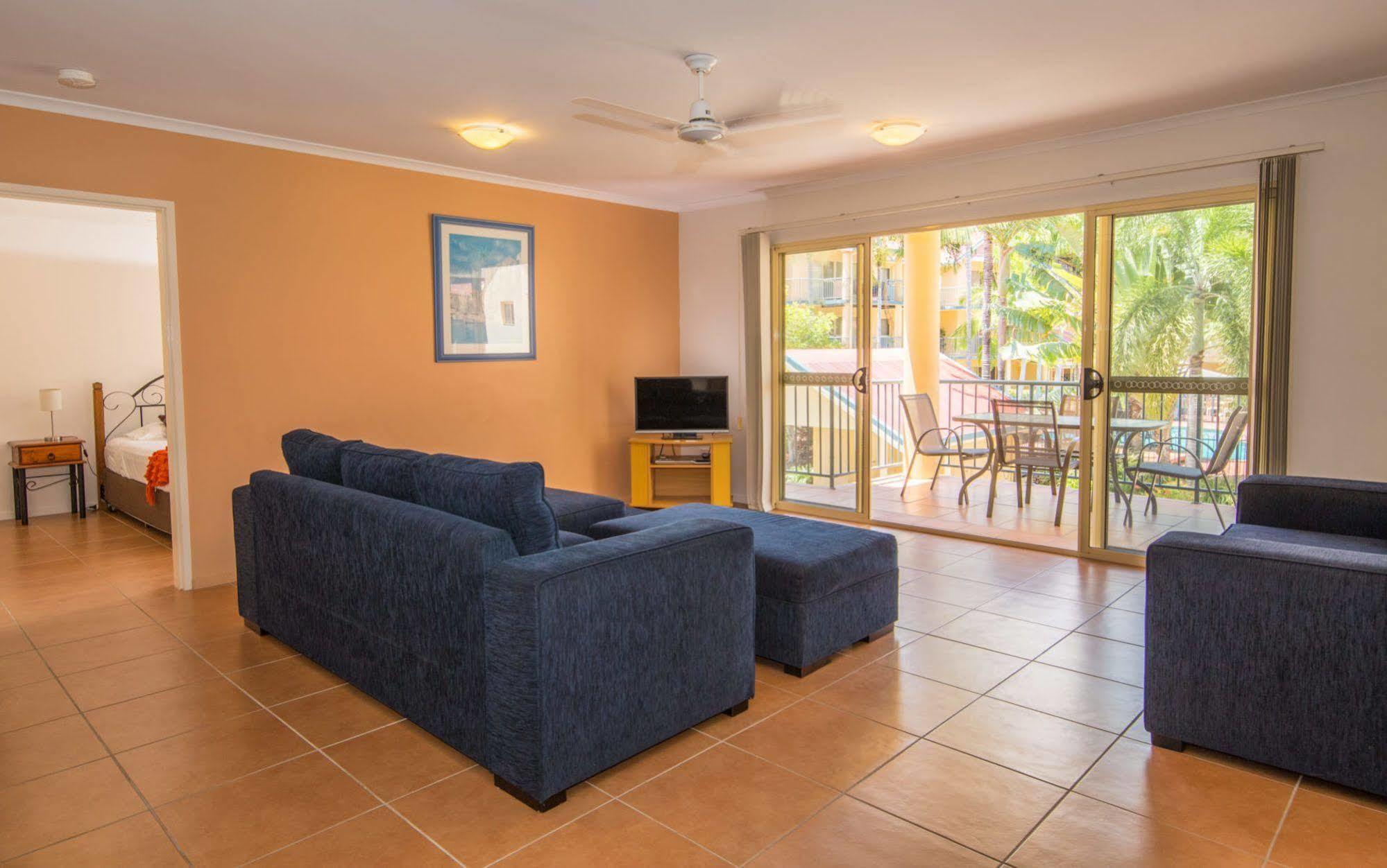 At Beach Court Holiday Villas Эйрли-Бич Экстерьер фото